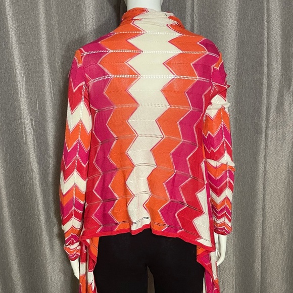 BCBGMaxAzria Women’s Chevron High Low Cardigan - Picture 4 of 12